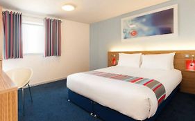 Travelodge London Ealing 3*